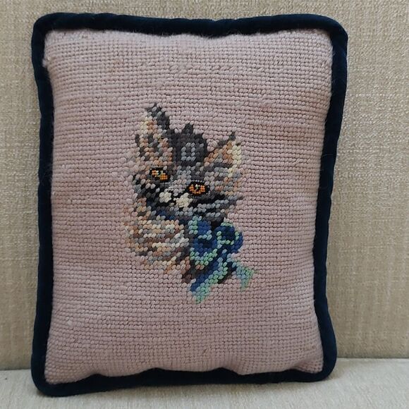 Vintage Needlepoint Gray Tabby Kitten Pillow Blue Velvet Backing - Picture 8 of 8